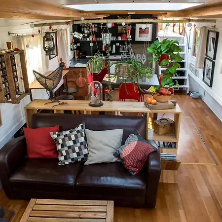 Peniche Kapadokya Insolite Sur Le Canal Du Midi Bed & Breakfast *